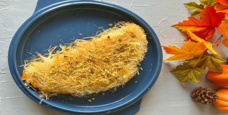 کنافه با پسته و شیره شیرین؛ دسر عربی معروف در فهرست بهترین غذاهای دبی