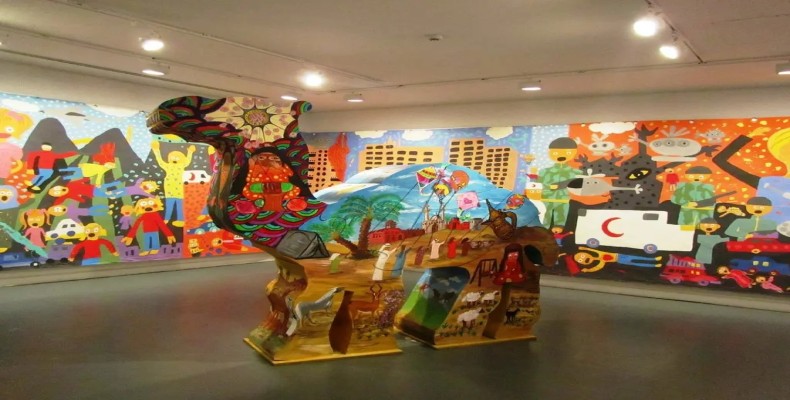 گالری رنگارنگ داخل موزه هنرهای شارجه