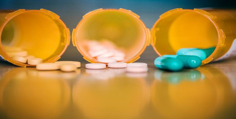 قرصهای ممنوعه در پرواز و داروهای غیرمجاز در کابین هواپیما