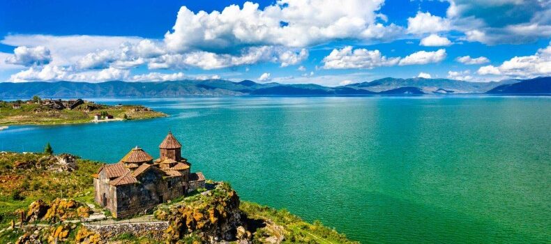 دریاچه سوان ارمنستان