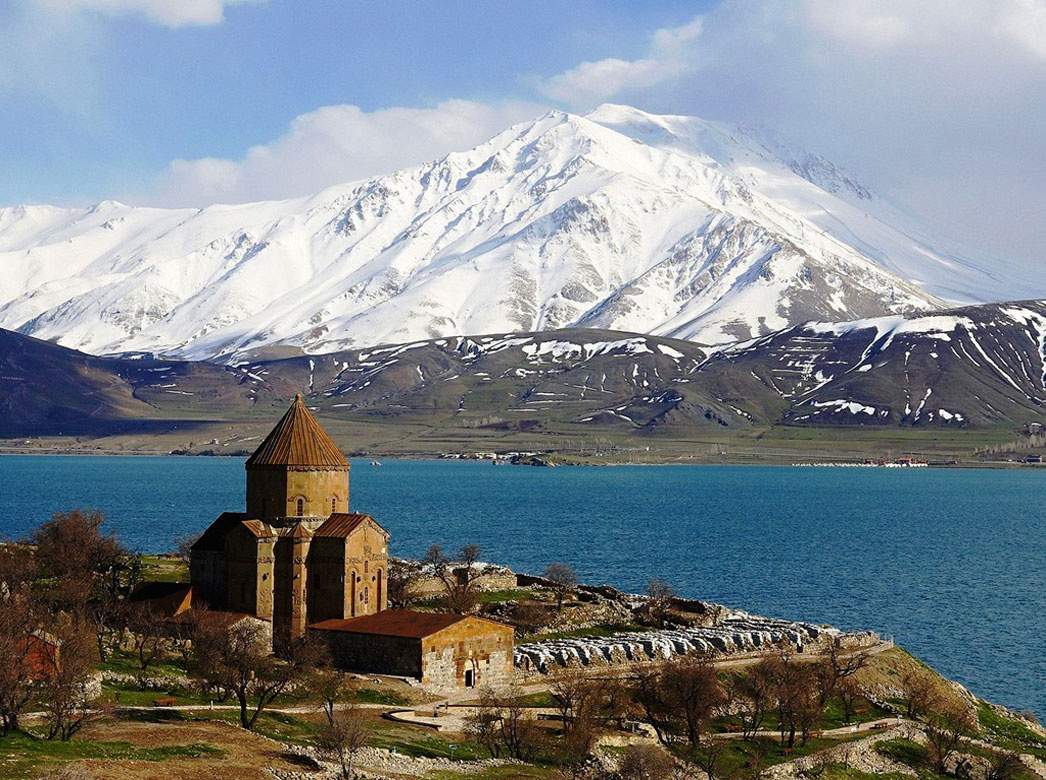 دیدنی‌های دریاچه سوان ارمنستان در فصول مختلف