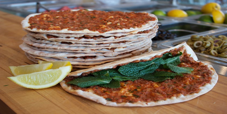 خوراکی‌های خیابانی ارمنستان، لاهماجون
