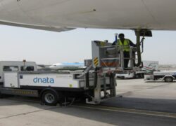 سیستم تخلیه فاضلاب و دستشویی هواپیما