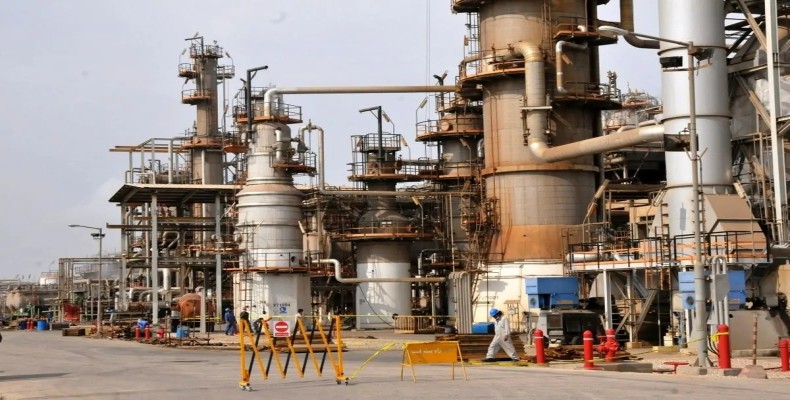 منطقه صنعتی و منابع نفتی بندرعباس؛ بخشی از اقتصاد و فرهنگ بومی بندرعباس