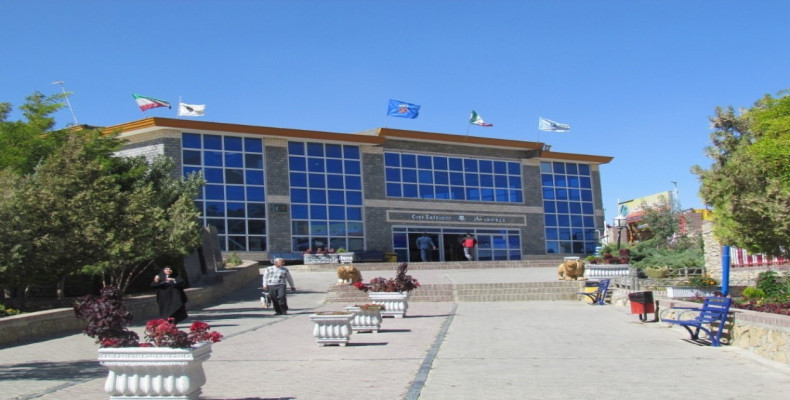 ورودی غارعلیصدر