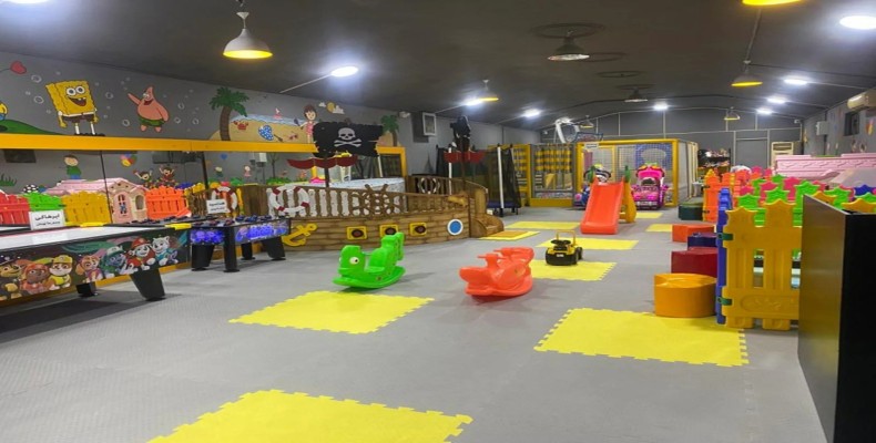 خانه بازی شهر خورشید رشت با محیطی خانوادگی و تجهیزات بازی کودکان در مرکز شهر