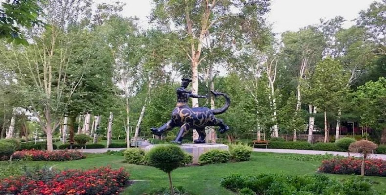 پارک مشتاق اصفهان؛ فضایی دلنشین و سرسبز در کنار زاینده‌رود از پاتوق های اصفهان