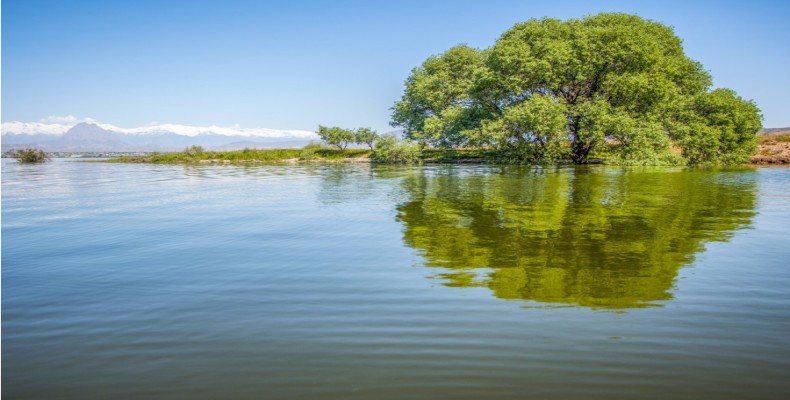 سد ارس؛ چشم‌انداز دریاچه‌ای و طبیعت مرزی آذربایجان شرقی