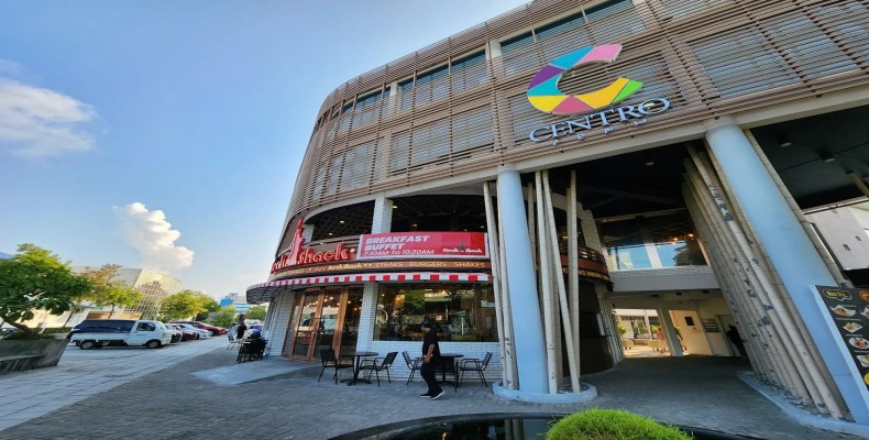 مرکز خرید مدرن در مالدیو برای خرید و تفریح گردشگران