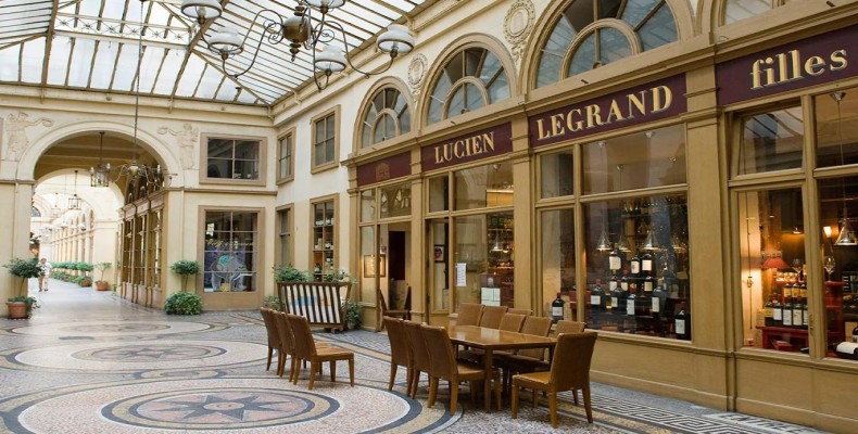 گالری ویوین پاریس با معماری تاریخی و فروشگاههای لوکس سرپوشیده