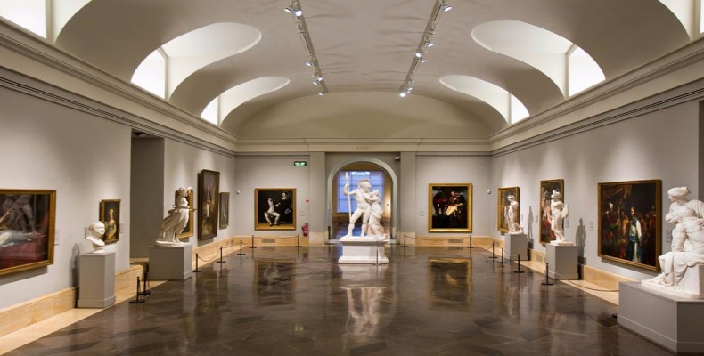نمای داخلی موزه ال پرادو مادرید، معروفترین موزه هنری اسپانیا