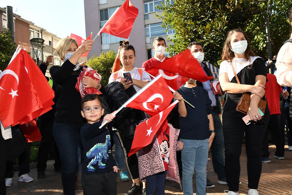 Bağdat Caddesi'nde Türkiye Cumhuriyeti'nin kutlanması