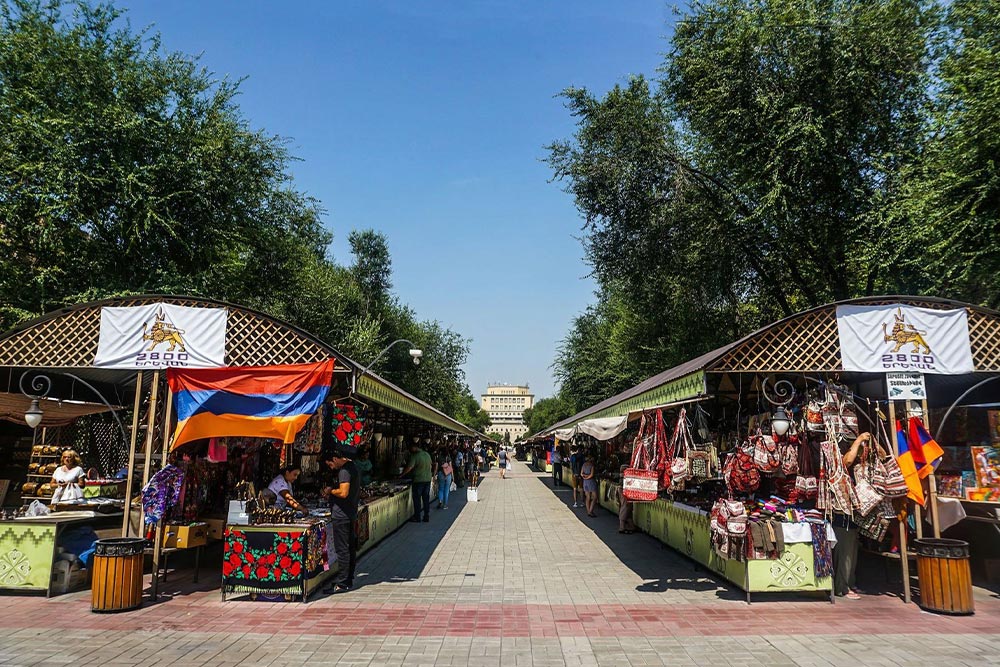 Yerevan Vernissage