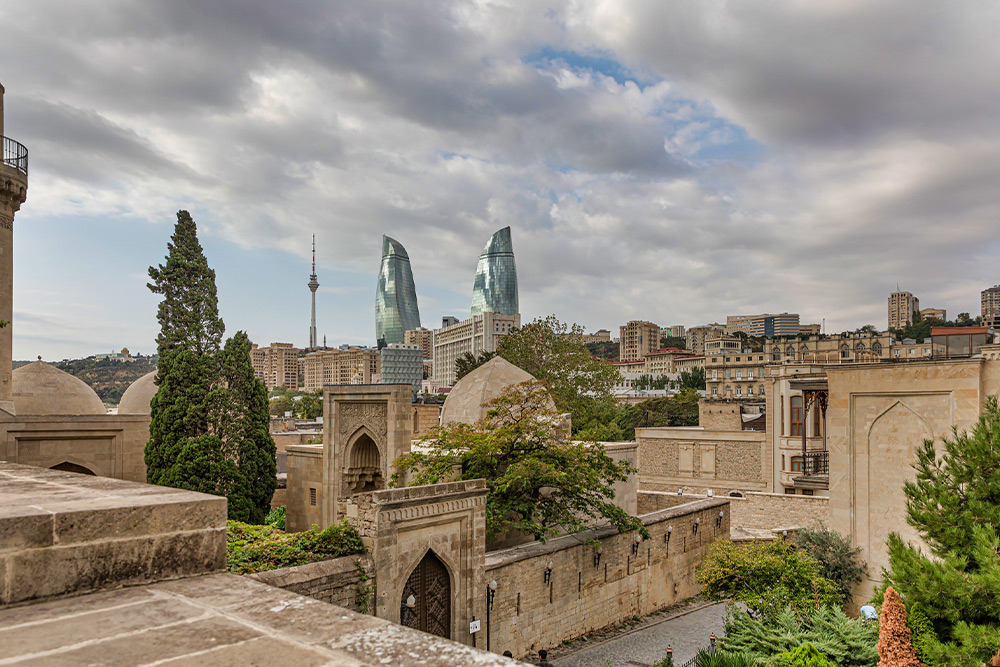 Travel guide to Baku