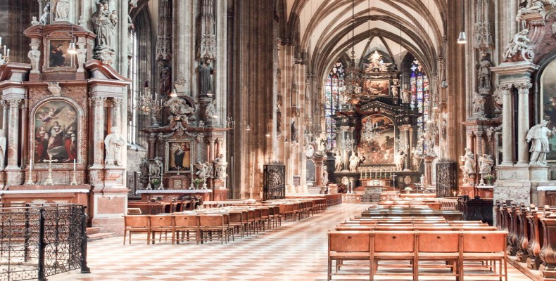 کلیسای جامع سنت استفان وین؛ از مهمترین دیدنیهای وین برای سفر انفرادی