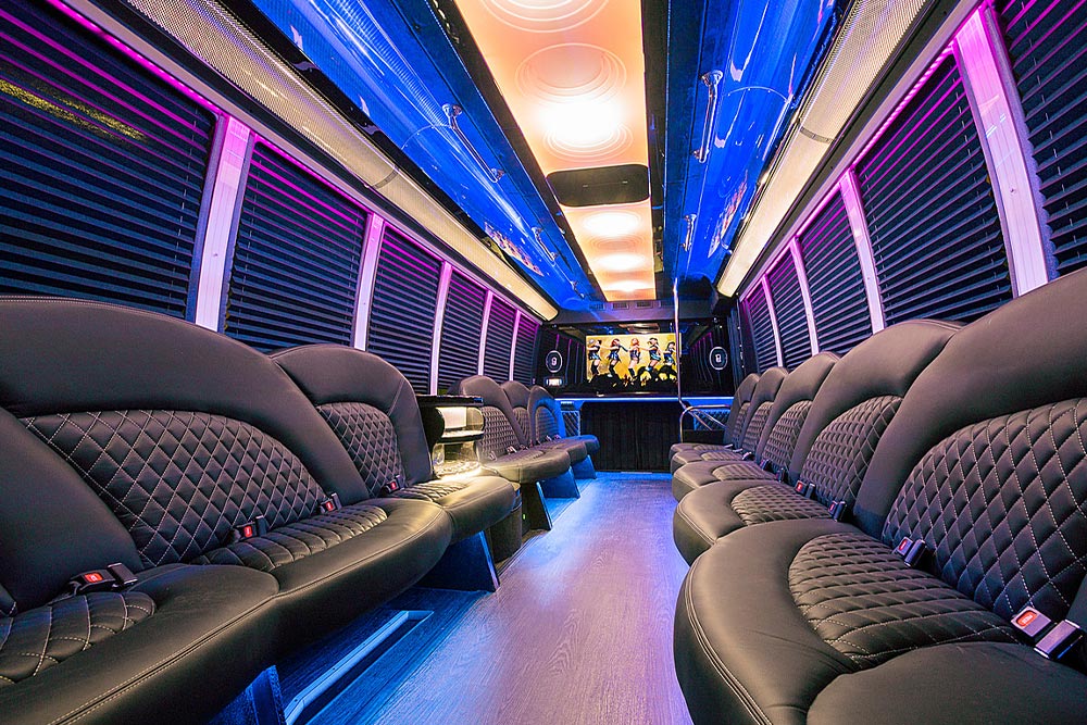 Limousine bus