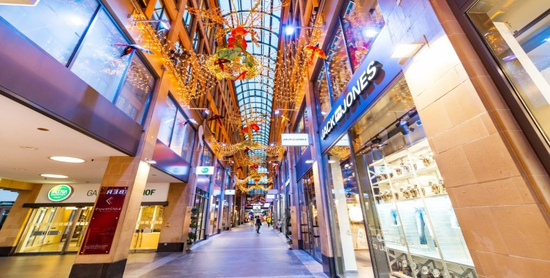 خیابان Kaufingerstrasse مونیخ؛ منطقه خرید محبوب در راهنمای سفر به مونیخ