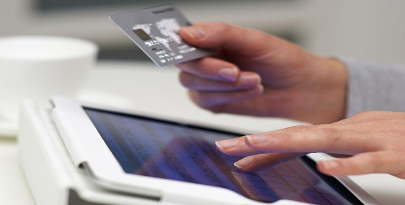 انجام چکاین پرواز با کارت بانکی روی تبلت