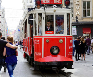 Esteghlal Street, Istanbul