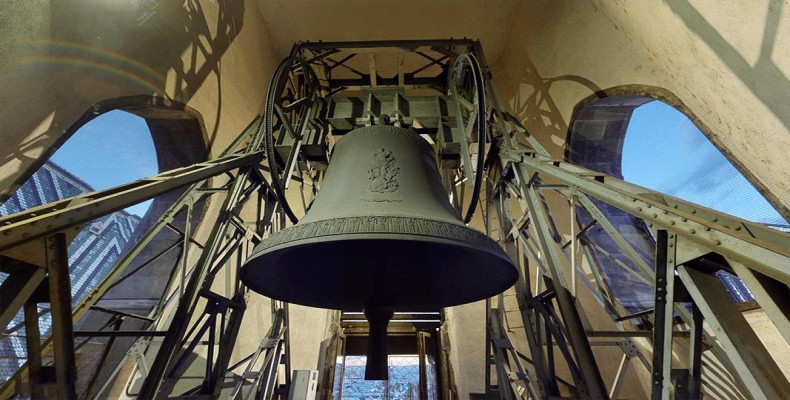 ناقوس کلیسای سنت استفان و برج شمالی