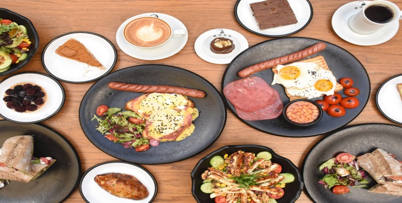 کافه Bond Coffee در اورتاکوی؛ مناسب برای صبحانه کنار دریا و نوشیدنی‌های خاص