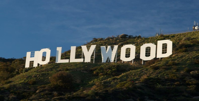 تابلوی معروف هالیوود در تپههای لسآنجلس