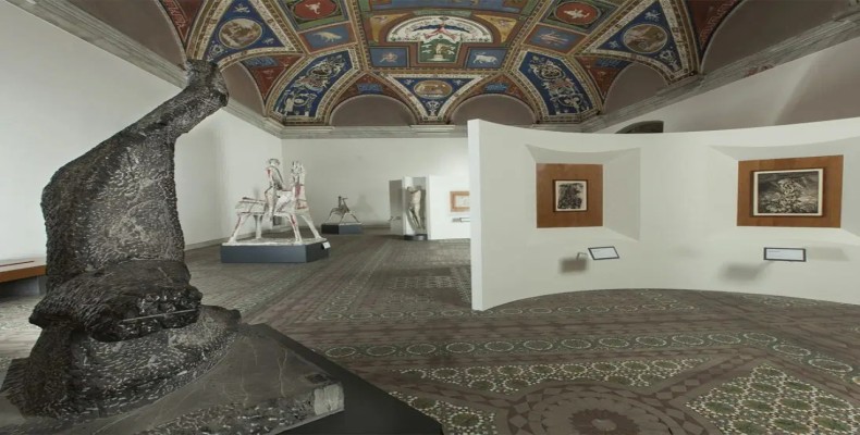 گالری هنرهای معاصر در موزههای واتیکان با آثار هنری مدرن