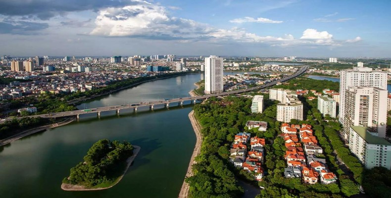 نمای شهری هانوی و رودخانه سرخ؛ نقطه شروع سفر انفرادی به ویتنام