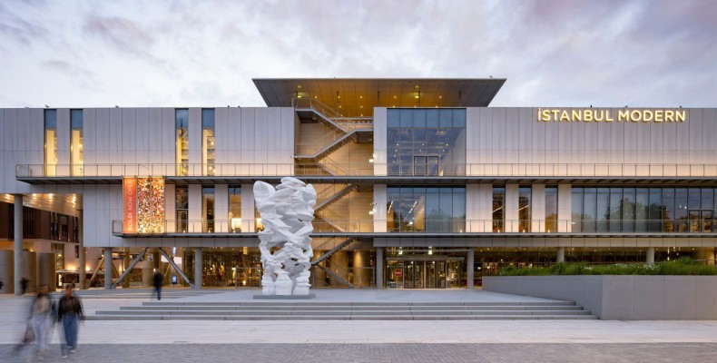 نمای بیرونی ساختمان جدید موزه هنرهای مدرن استانبول