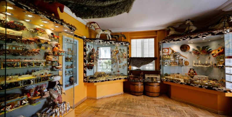 کلکسیون اسباببازیهای قدیمی در موزه اسباببازی استانبول