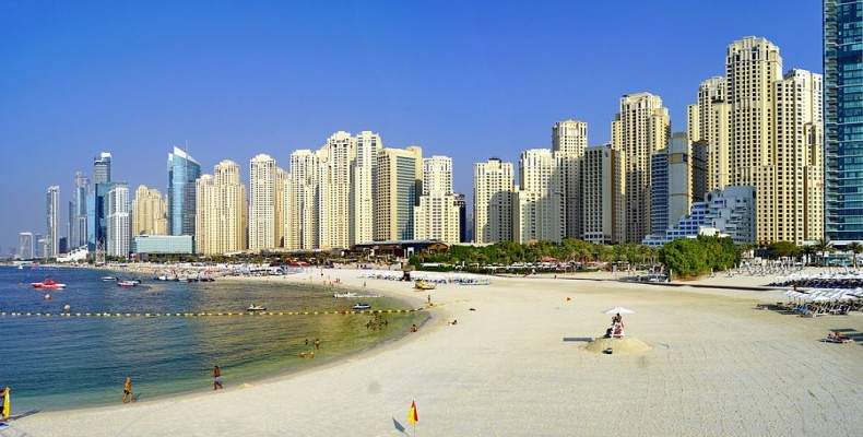 ساحل جیبیآر دبی در زمستان؛ مناسب شنا، پیادهروی و تفریحات ساحلی