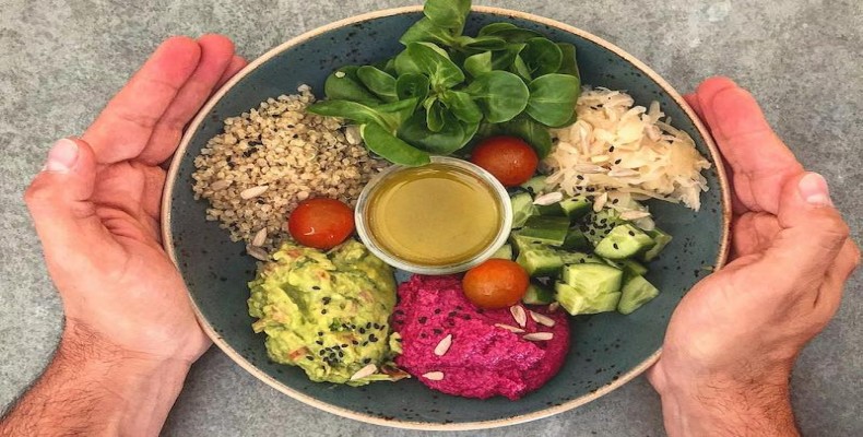 ناگت و کتلت گیاهی در رستوران Jailbird دبی – برگرهای وگان خوشمزه