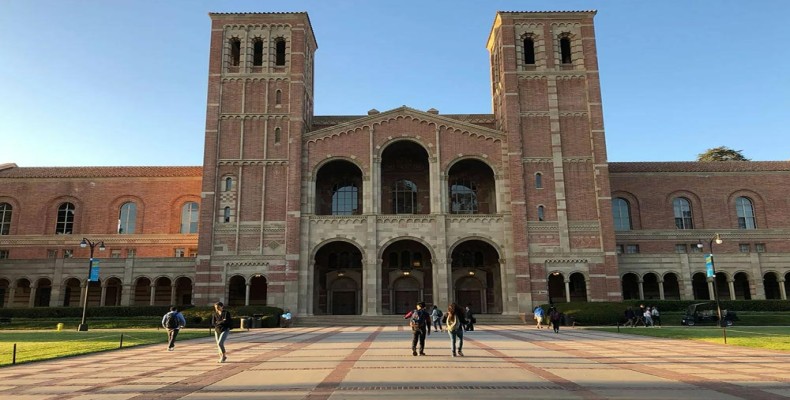 نمای ساختمان دانشگاه کالیفرنیا لسآنجلس (UCLA)