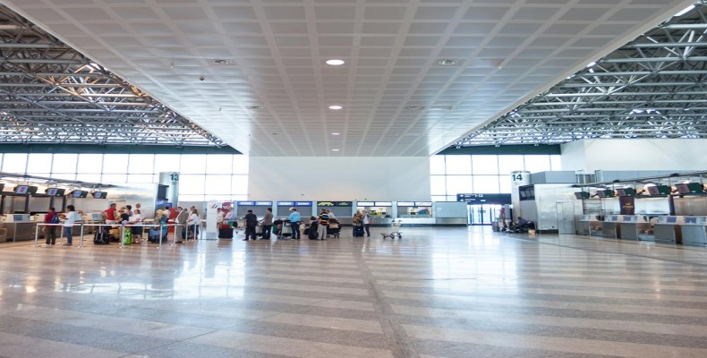 نمای داخلی فرودگاه بینالمللی میلان و سالن مسافران