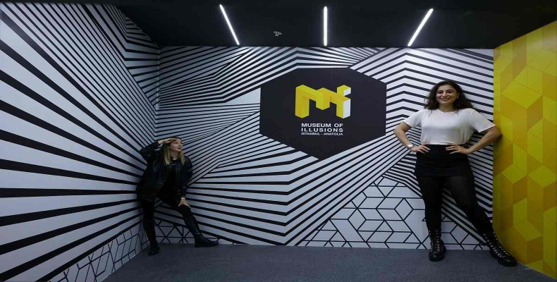 اتاق توهم و فضاهای تعاملی در موزه توهم استانبول