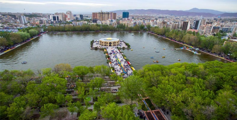 نمای هوایی از مجموعه ائل‌گلی تبریز؛ جاذبه محبوب گردشگران در تعطیلات عید