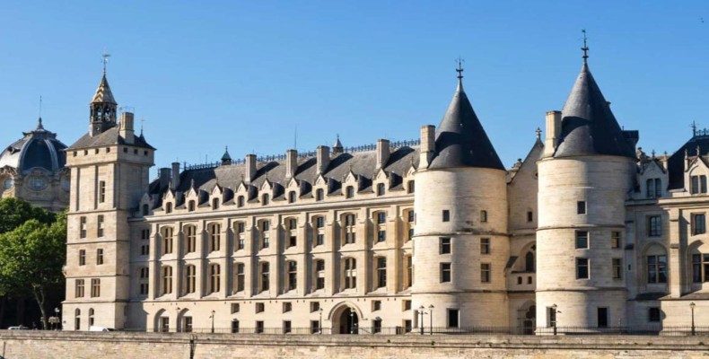 برجهای تاریخی قلعه کونسیرژری پاریس