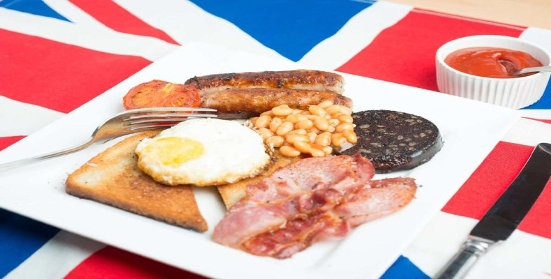 پودینگ سیاه انگلیسی – سوسیس سنتی صبحانه انگلیسی با طعم خاص