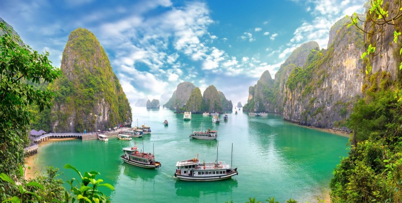 چشمانداز طبیعت و شهرهای ساحلی در سفر به ویتنام