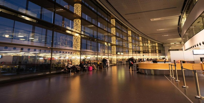 امکانات فرودگاه وین شامل سالن انتظار و فضای استراحت مسافران