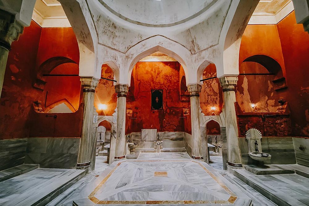 Sulaymaniyah Bath is one of the historic baths in Istanbul