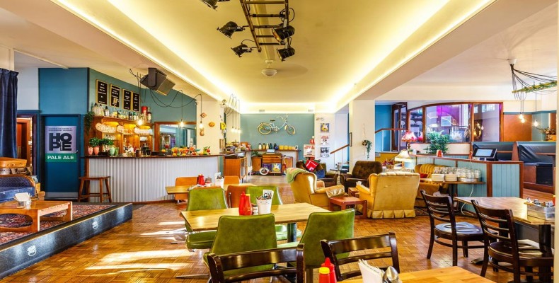 رستوران Aunty Ed’s در کوه‌ های آبی سیدنی – فضای دنج برای استراحت و غذاهای محلی استرالیا