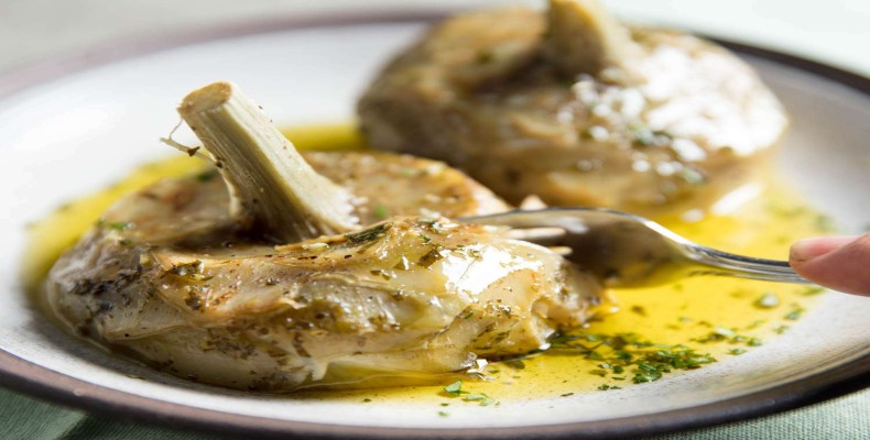 Carciofi alla Romana، کنگر فرنگی پختهشده به سبک رومی