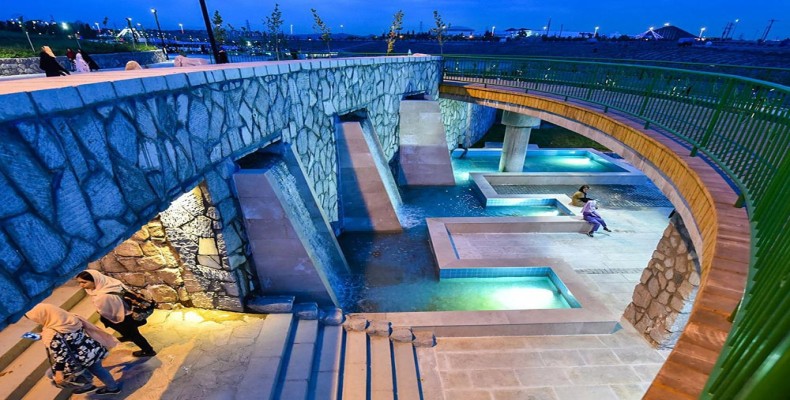 پل سنگی و نورپردازی شبانه پارک ملی چهلبازه مشهد