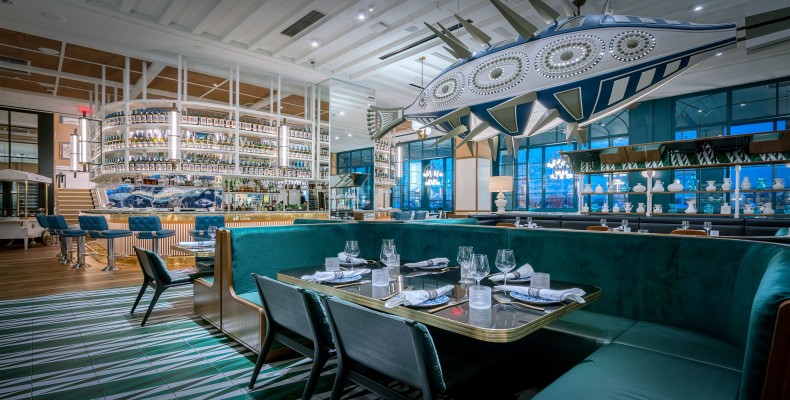 فضای لوکس رستوران دل مار (Del Mar) با حالوهوای ویلای اسپانیایی