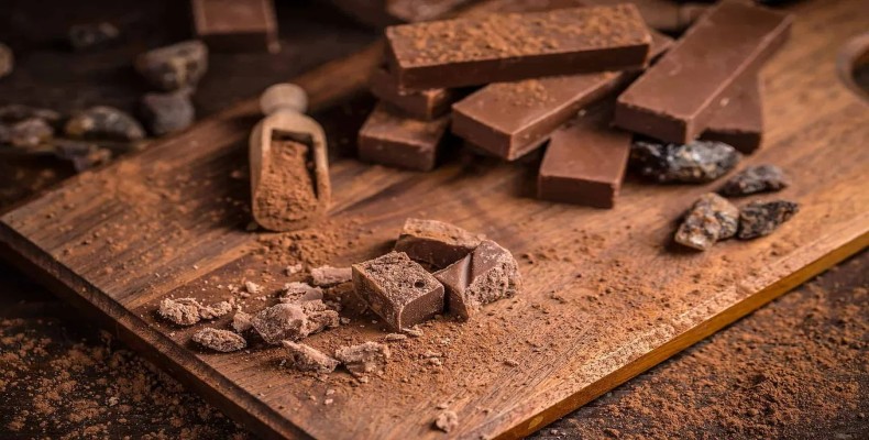 شکلات تلخ و ارگانیک Embrace Chocolate از بهترین شکلات فروشی های سنگاپور