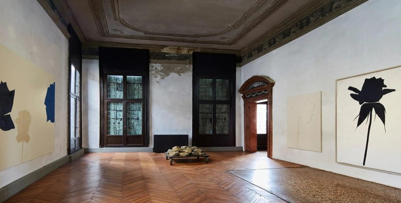 فضای نمایشگاهی بنیاد پرادا ونیز در یک بنای تاریخی