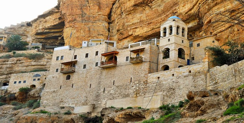 نمای صومعه کوه وسوسه در جریکو کرانه باختری، قدیمی‌ترین شهر جهان