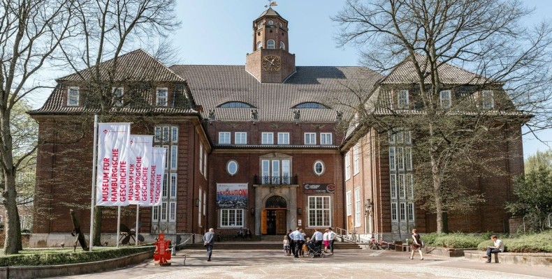 نمای ورودی موزه تاریخ هامبورگ؛ Museum für Hamburgische Geschichte