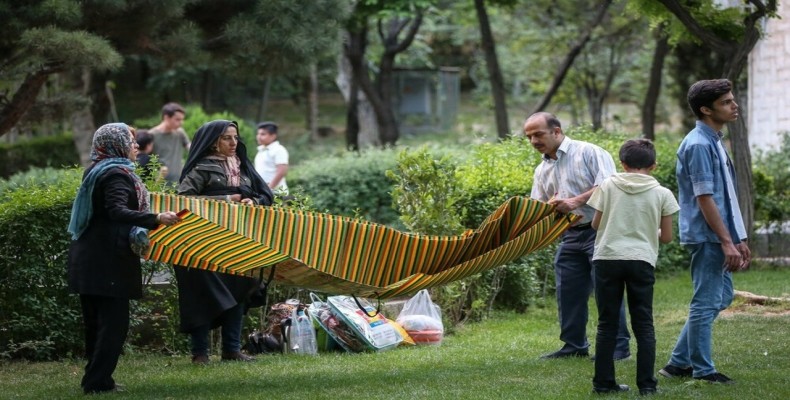 سیزدهبدر در مشهد؛ تفریح خانوادههای مشهدی در طبیعت